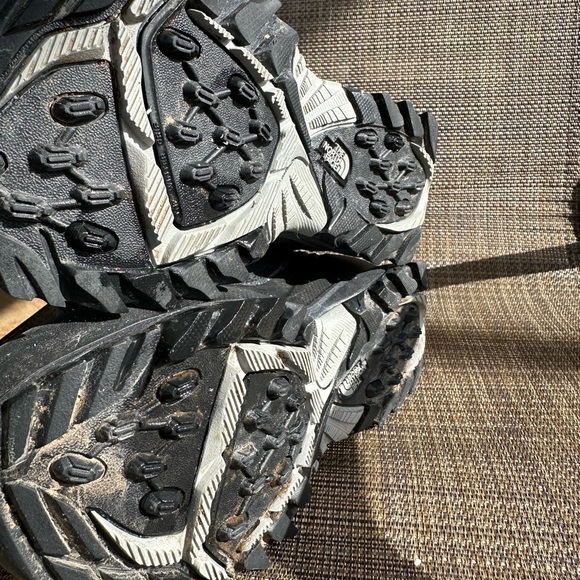 The North Face Women’s snow boots US 7 - Picture 6 of 11